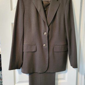 Women's Pant Suit
